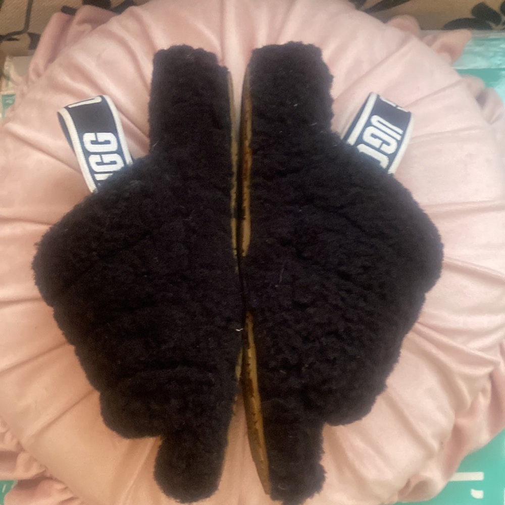 🎀 UGG Women's Cozy Black Slippers size 6 EUC - Picture 6 of 7